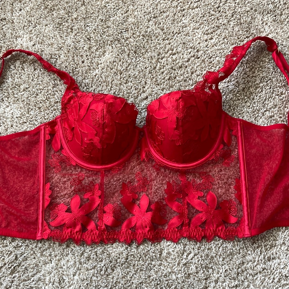 Red lace bustier